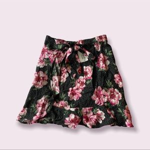 NWT Black Dot Floral Skirt by Planet Gold